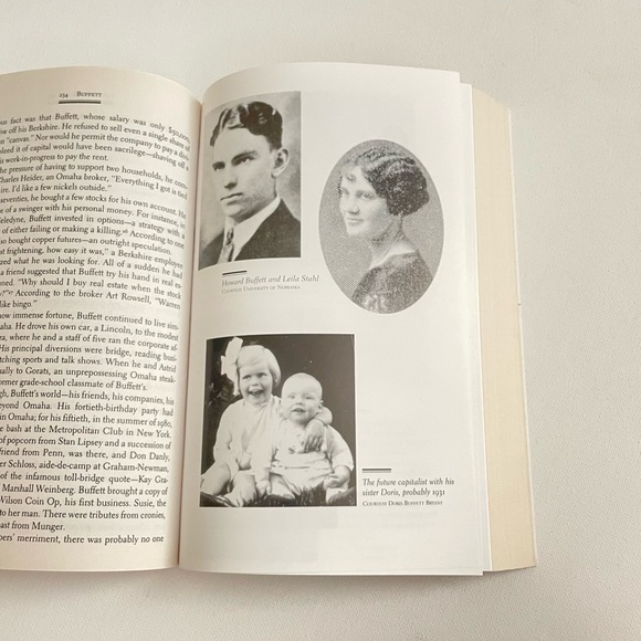 Buffet The Making of an American Capitalist Published 2008 - Picture 7 of 13